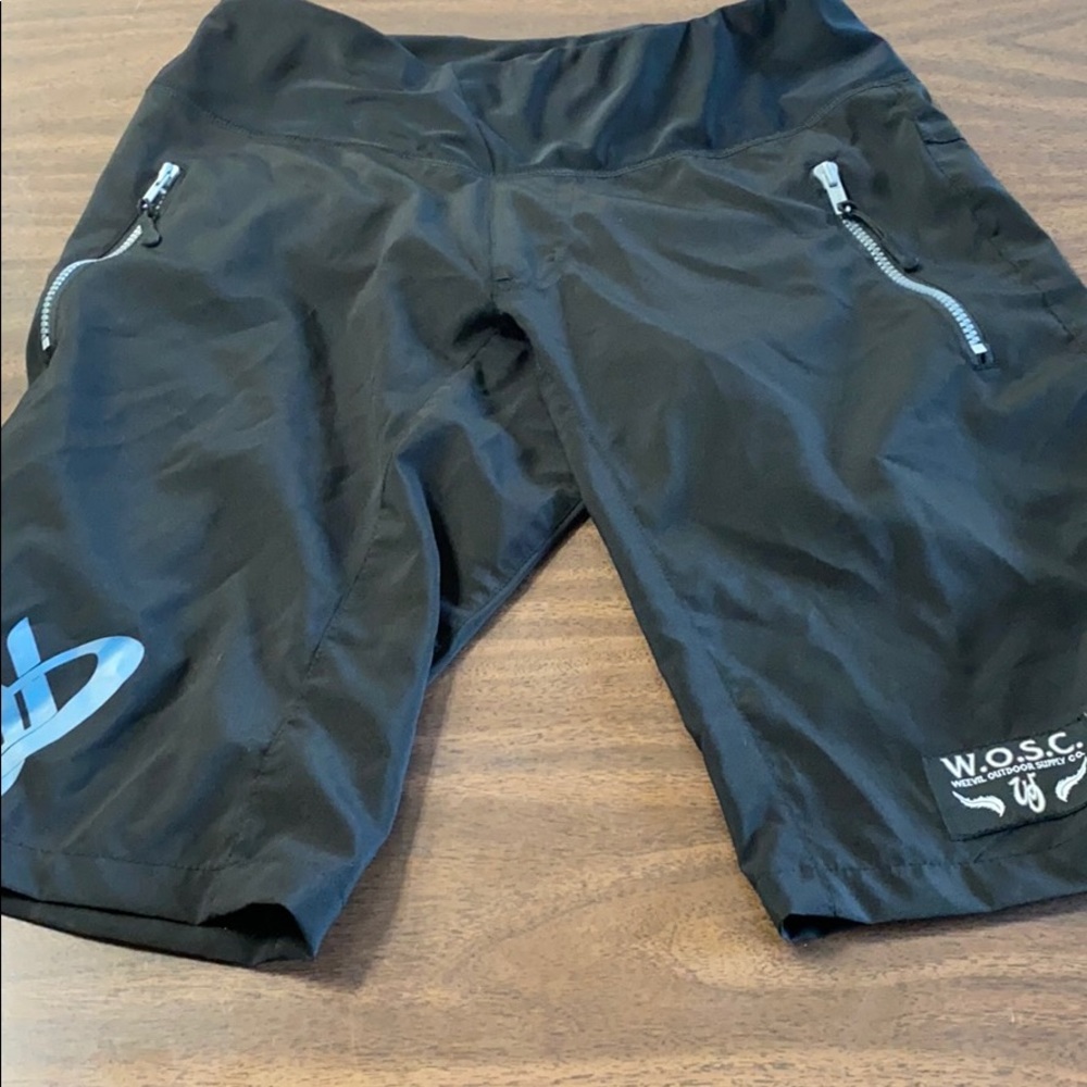 Weevil women’s mountain bike shorts